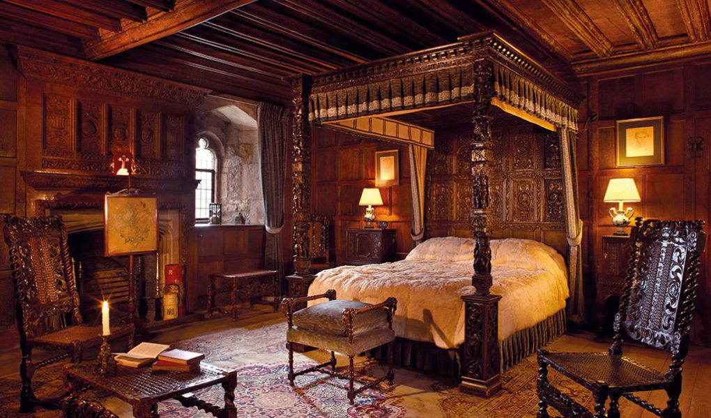 hever-castle-bedroom